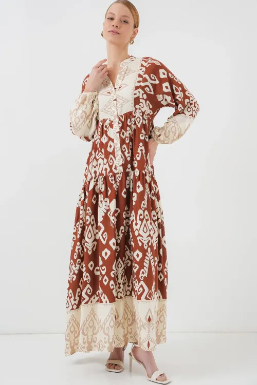 2423 Otantik Desenli Tesettür Elbise - Y.Kiremit