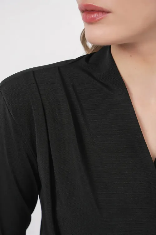 Kadın Omuz Vatkalı Kruvaze Yaka Bluz 942 - Siyah