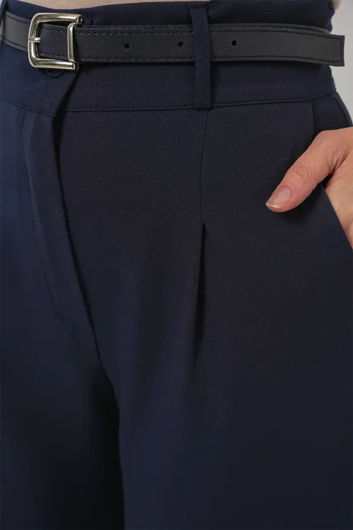 Kadın Pileli Kemerli Kumaş Pantolon 6725 - Lacivert