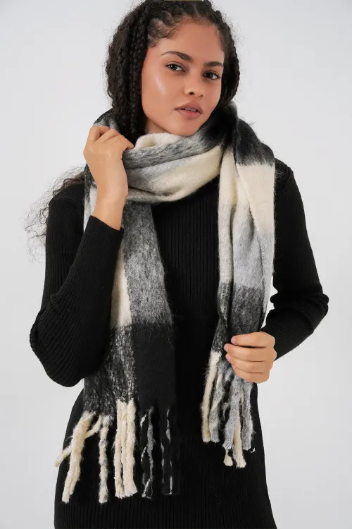 Kadın Yumuşak Dokulu Kalın Şal Atkı 15951 - A.Siyah