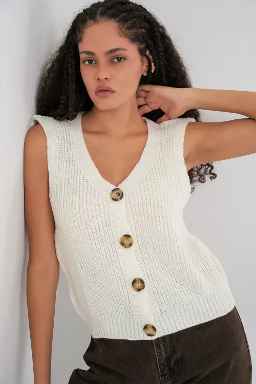 15881 Düğmeli Kısa Triko Yelek - Ekru