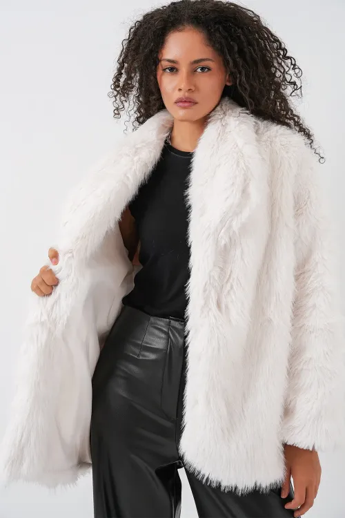 Kadın Kemerli Oversize Kürklü Kaban 9156 - Beyaz