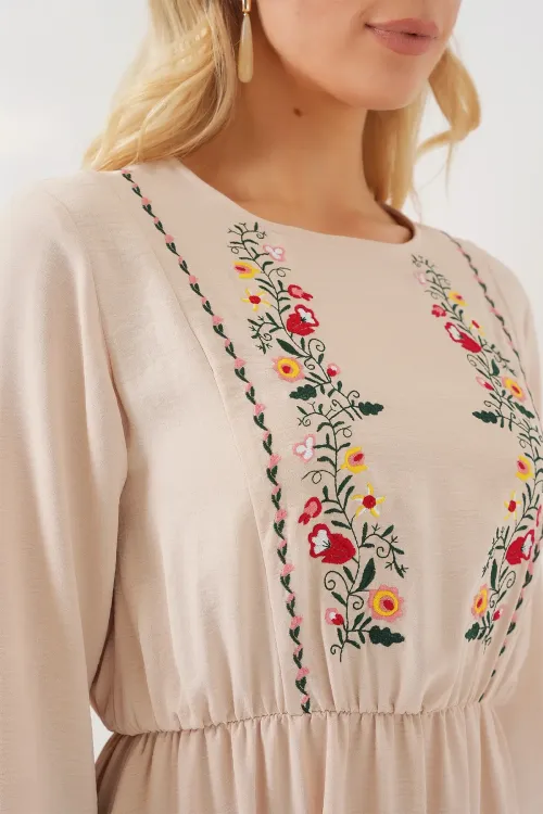 Kadın Nakışlı Uzun Tesettür Elbise 2550 - Krem