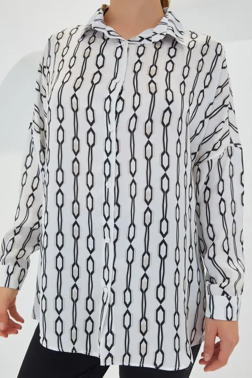 Kadın Siyah Beyaz Desenli Oversize Saten Gömlek 3985
