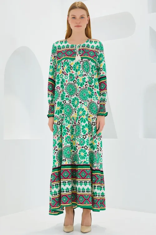 Kadın Yeşil Kırmızı Desenli Uzun Viskon Elbise 1947