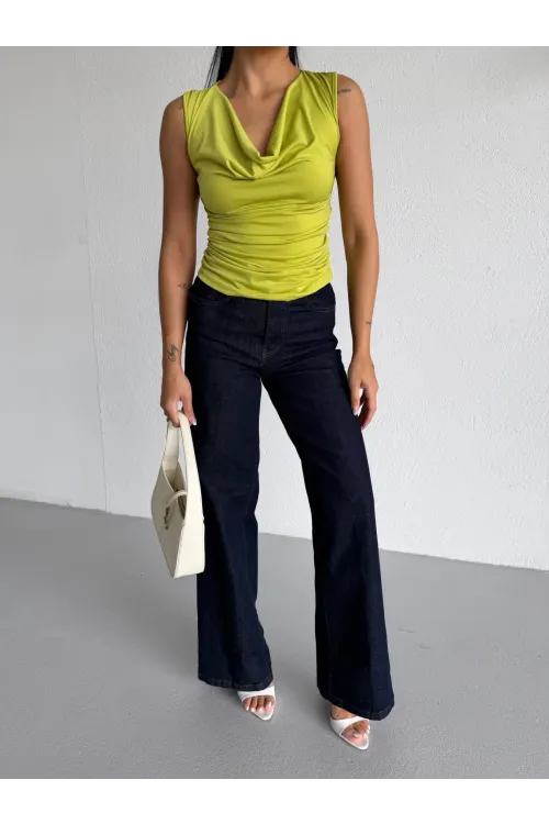 Kadın Fıstık Degaje Yaka Yanlardan Drapeli Sandy Bluz HZL25S-FRY123131