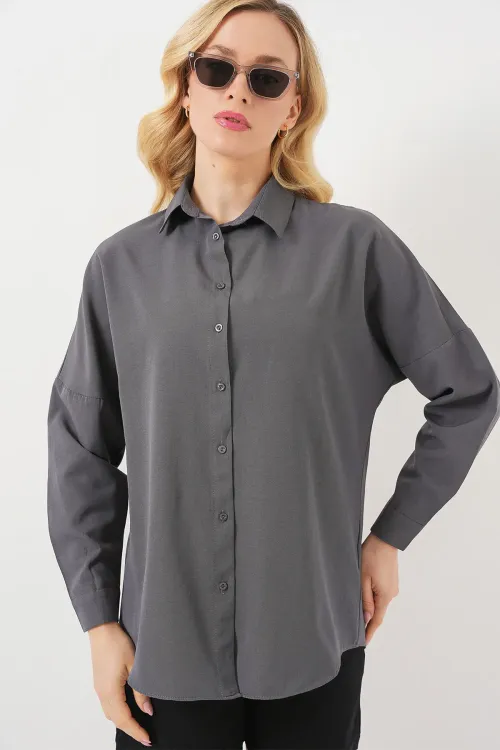 Kadın Gri Düz Oversize Uzun Basic Gömlek 3900