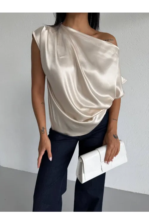 Kadın Krem Tek Omuz Asimetrik Kesim Saten Bluz HZL26W-FRY121171