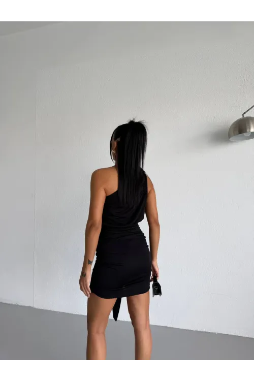 Kadın Siyah Tek Omuz Toka Detaylı Drapeli Sandy Kumaş Mini Elbise HZL26S-FRY123881