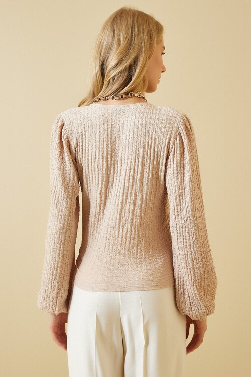 Kadın Bej Dokulu Anvelop Yaka Kuşaklı Trend Rahat Örme Bluz HZL23W-BD104411