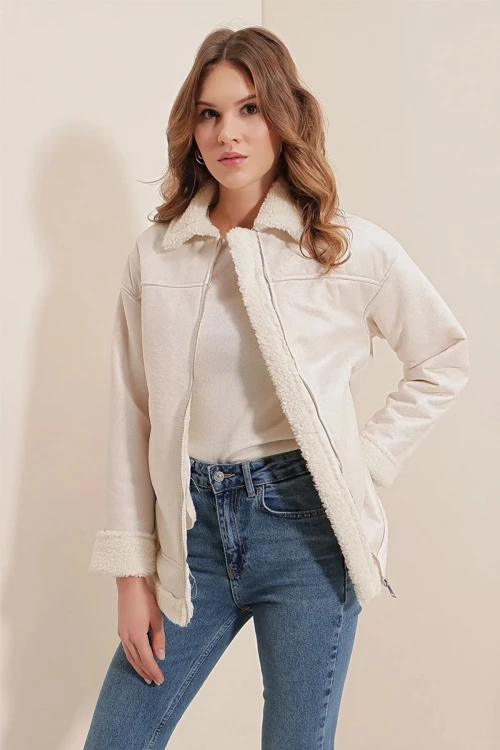 Kadın Beyaz Yakası Ve İçi Suni Kürklü Önden Fermuarlı Cepli Suni Deri Mont HZL24W-BD191031