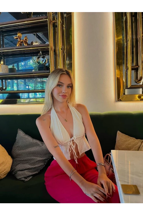 Kadın Beyaz Boyundan Bağlamalı Sırtı Açık Keten Bluz HZL24S-ZK11081