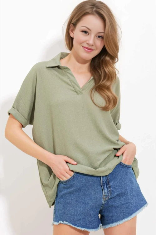 Kadın Çağla Yeşili Polo Yaka Geniş Kesim Örme Bluz HZL24S-BD104861