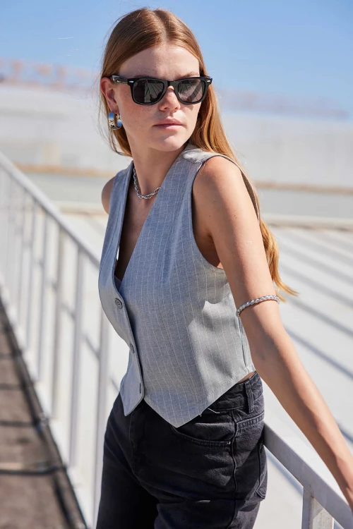 Kadın Gri Çizgili Düğmeli Astarsız Dokuma Yelek HZL24S-BD167941