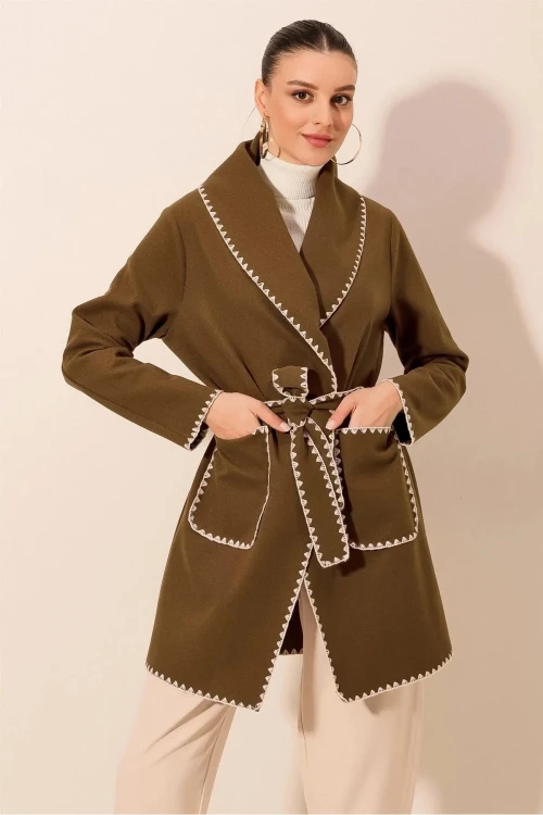 Kadın Kahverengi Nakış Detaylı Beli Kuşaklı Düğmesiz Astarsız Kaşe Kaban  HZL24W-BD191301