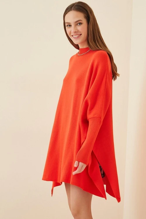 Kadın Kırmızı Oversize Yırtmaçlı Panço Triko Kazak  HZL23W-BD1100761