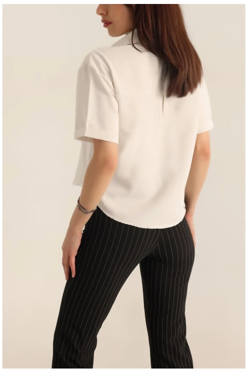 Kadın Krem Kısa Kollu Oversize Çift Cepli Keten Gömlek HZL24S-BD1201801