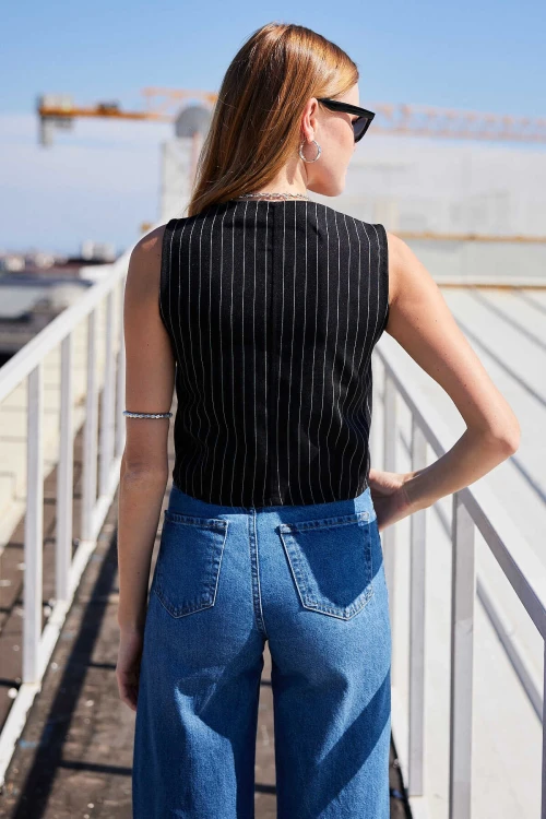 Kadın Siyah Çizgili Düğmeli Astarsız Dokuma Yelek HZL24S-BD167941