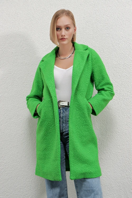 Kadın Yeşil Tek Düğmeli Çift Cepli Astarlı Buklet Kaşe Kaban Hzl22w-bd190821