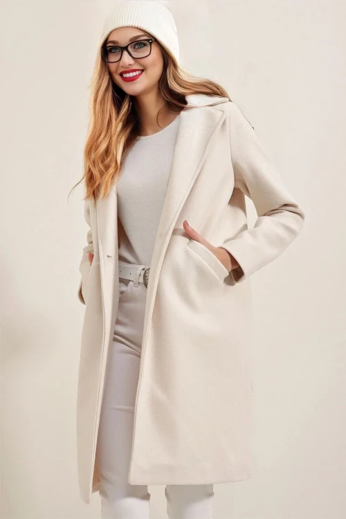 Kadın Açık Krem Tek Düğmeli Çift Cepli Astarlı Şık Kaşe Kaban HZL23W-BD190851