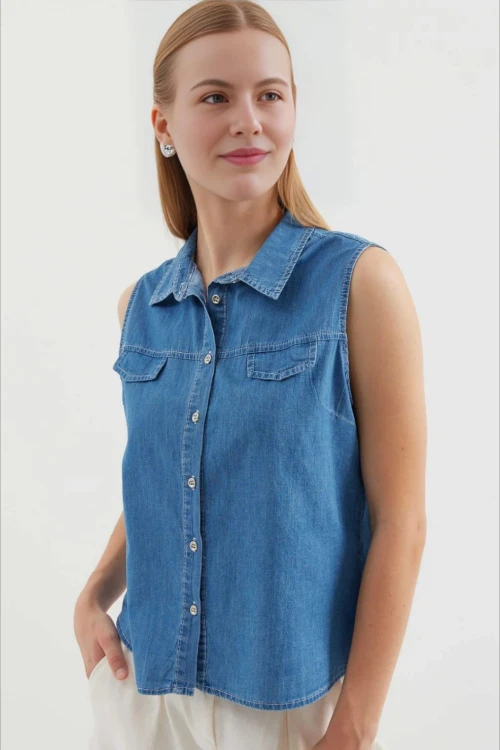 Kadın Denim Kolsuz Metal Düğmeli Cep Aksesuarlı Kot Gömlek HZL24S-BD1202571