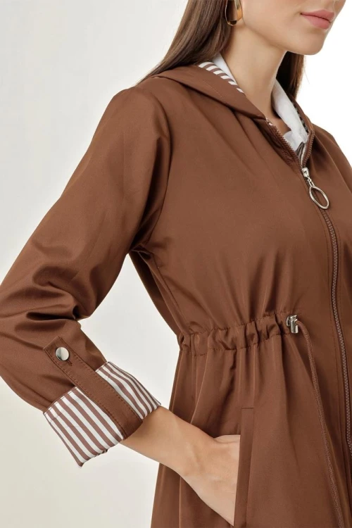 Kadın Kahverengi Beli Büzgülü Kapşonlu Uzun Trençkot HZL22W-BD190911