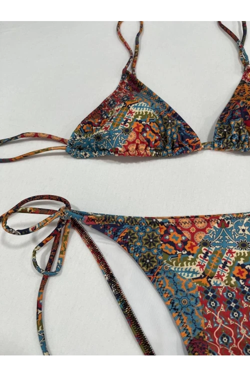 Kadın Kahverengi Etnik Desen Boyundan İp Bağlamalı Üçgen Bikini Takımı HZL25S-LC5005