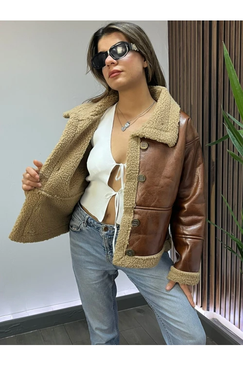 Kadın Kahverengi İçi Suni Kürklü Önden Düğmeli Suni Deri Mont HZL23W-BRC129311