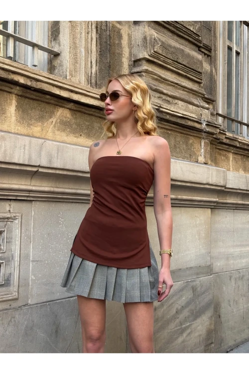 Kadın Kahverengi Yanı Büzgülü Çift Yırtmaçlı Straplez Bluz HZL24S-ZK13091