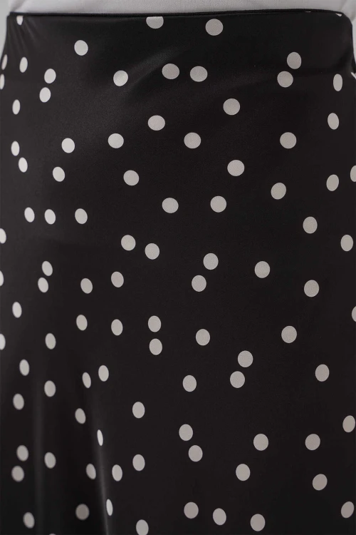 Kadın Puantiyeli Siyah Saten Yüzeyli Beli Lastikli Midi Boy Etek Hzl23S-BD1101471