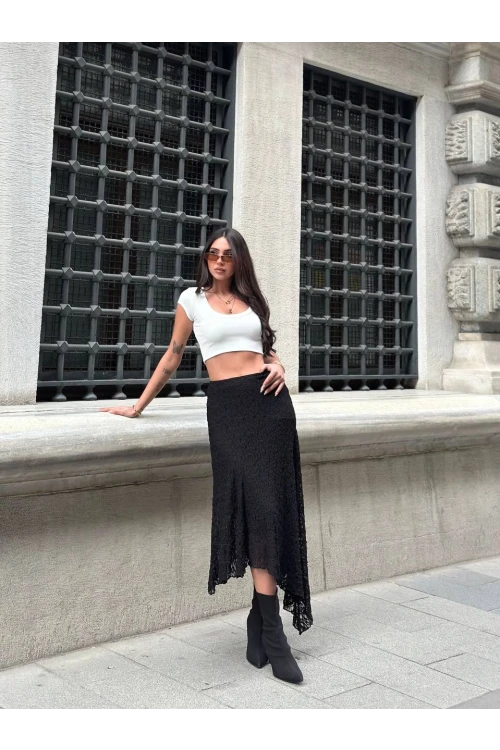 Kadın Siyah Asimetrik Kesim Astarlı Dantel Etek HZL25S-ZK13571