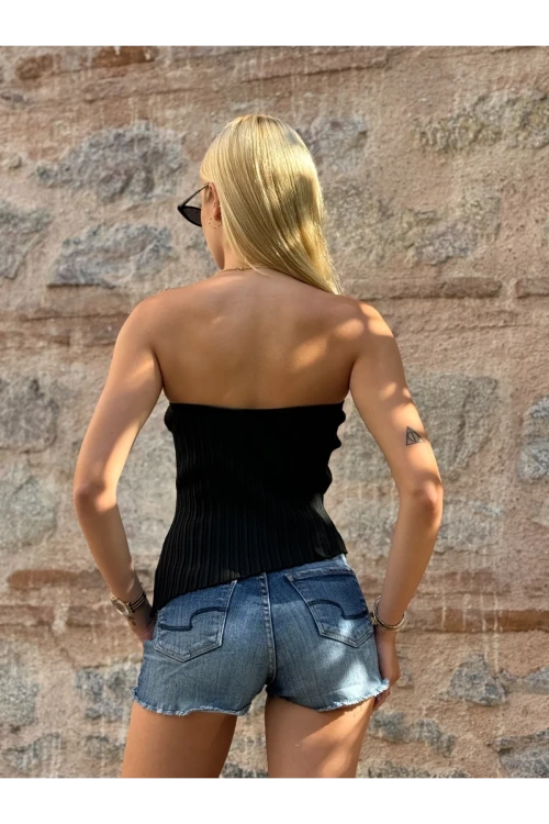 Kadın Siyah Asimetrik Kesim Yırtmaçlı Triko Straplez Bluz HZL24S-ZK10291