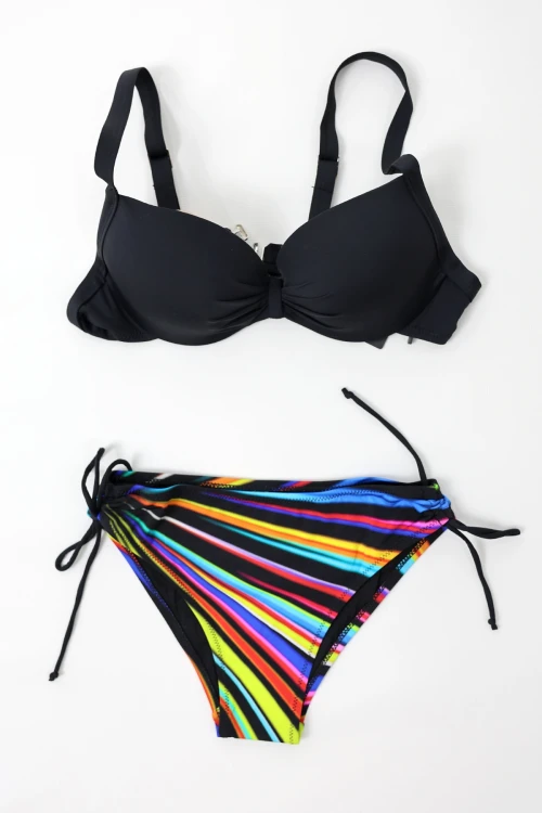 Kadın Siyah Renk Desenli Astarlı  Üçgen Bikini Takım HZL24S-LC3323