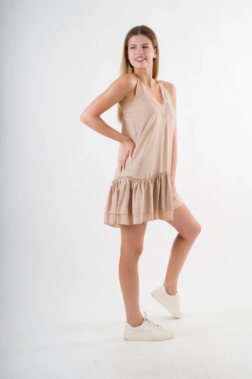 Kadın Bej V Yaka İp Askılı Eteği Pileli Güpür Detaylı Elbise HZL24S-YY244