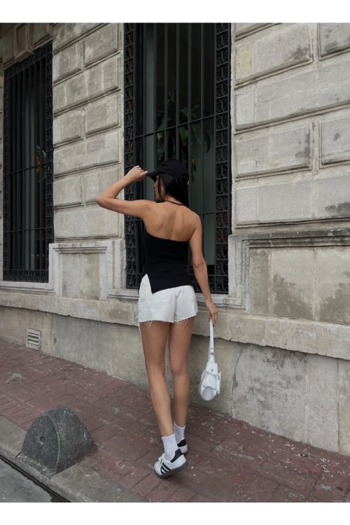 Kadın Siyah Yanı Büzgülü Çift Yırtmaçlı Straplez Bluz HZL24S-ZK13091