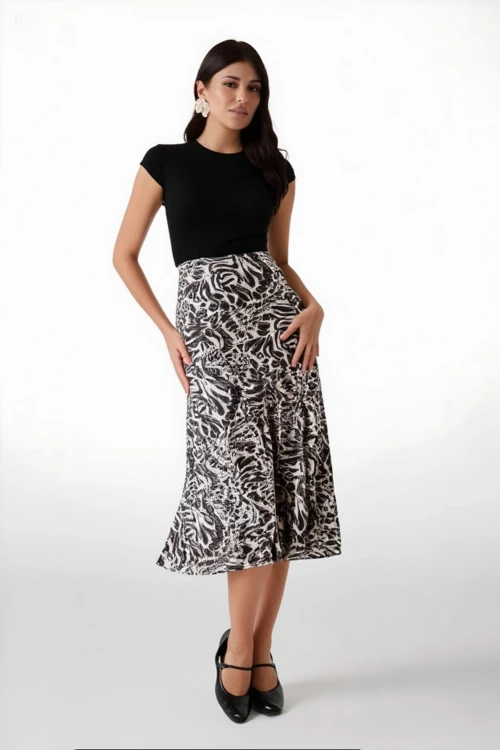 Kadın Açık Bej Zebra Desenli Saten Yüzeyli Beli Lastikli Midi Boy Etek Hzl23S-BD1101471