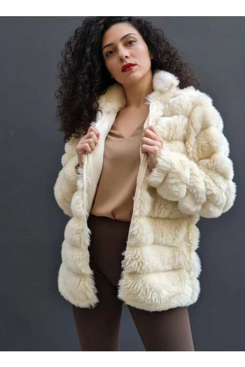 Kadın Açık Krem Şık Peluş Suni Kürk Ceket HZL23W-DSB110061