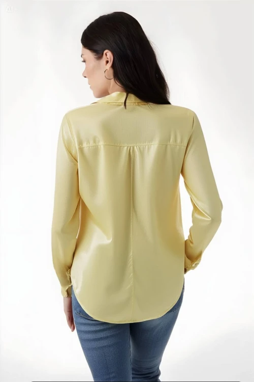 Kadın Açık Sarı Hafif Dökümlü Saten Yüzeyli Gömlek HZL22W-BD139641