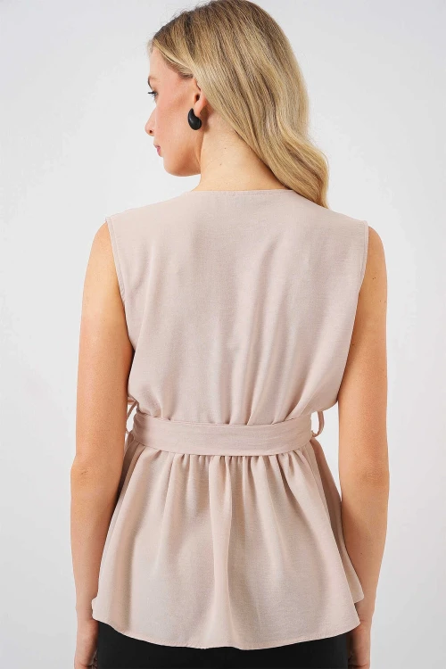 Kadın Bej Kruvaze Yaka Beli Lastikli Kuşaklı Bluz HZL25S-BD19661