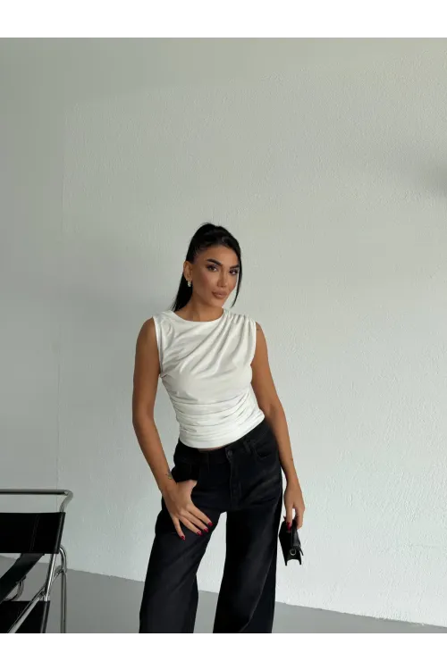 Kadın Beyaz Büzgülü Kolsuz Sandy Bluz HZL26W-FRY122751