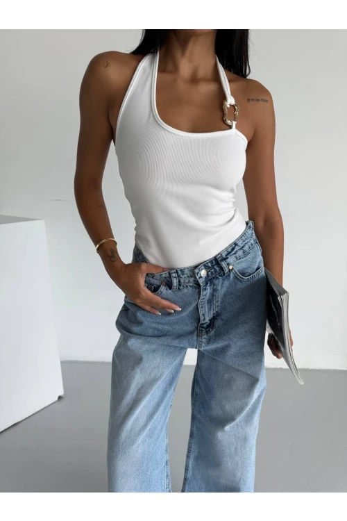 Kadın Beyaz Ottoman Kumaş Halter Yaka Toka Detay Bluz HZL26W-FRY123321