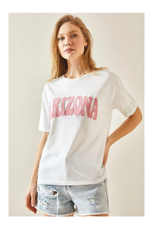 Kadın Beyaz Pembe Arizona Baskılı Bisiklet Yaka T-Shirt HZL24S-DSB120261