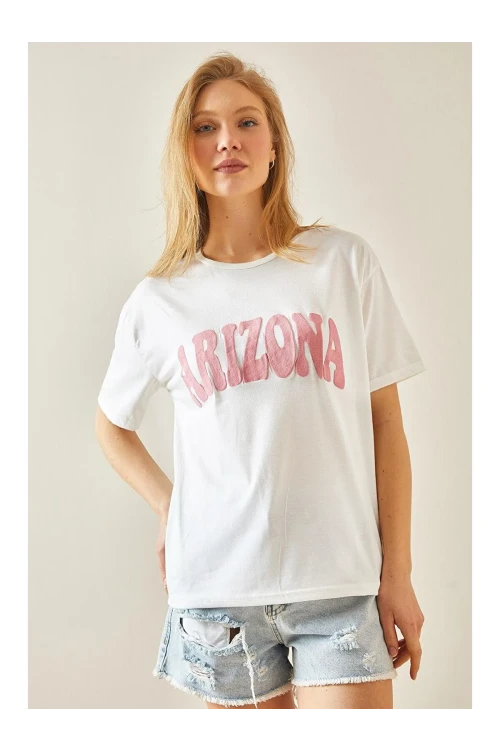 Kadın Beyaz Pembe Arizona Baskılı Bisiklet Yaka T-Shirt HZL24S-DSB120261