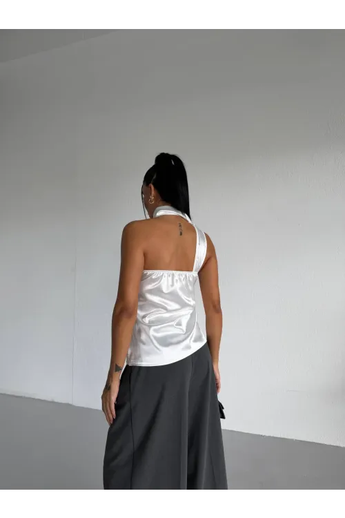 Kadın Beyaz Saten Şal Yaka Boyun Bağlamalı Asimetrik Bluz HZL26W-FRY123731