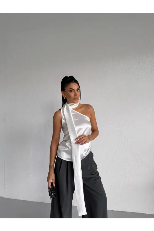 Kadın Beyaz Saten Şal Yaka Boyun Bağlamalı Asimetrik Bluz HZL26W-FRY123731