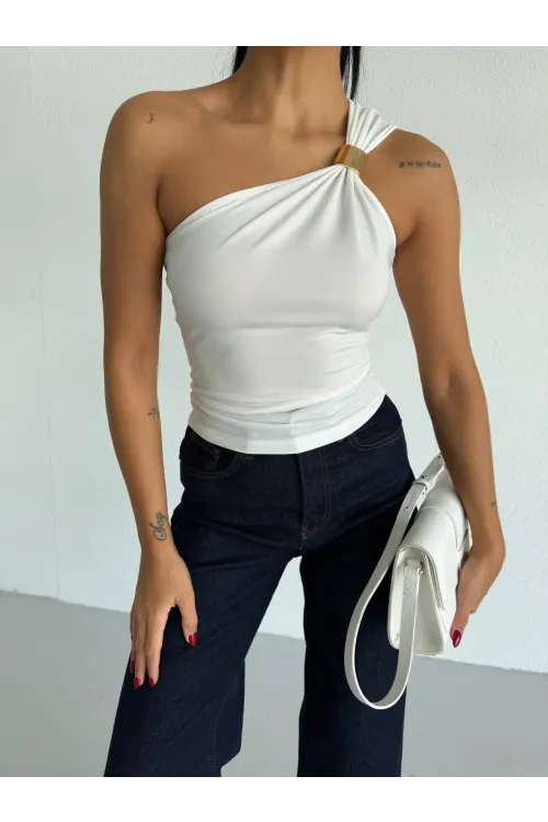 Kadın Beyaz Tek Omuz Gold Metal Detaylı Sandy Bluz HZL26S-FRY123821