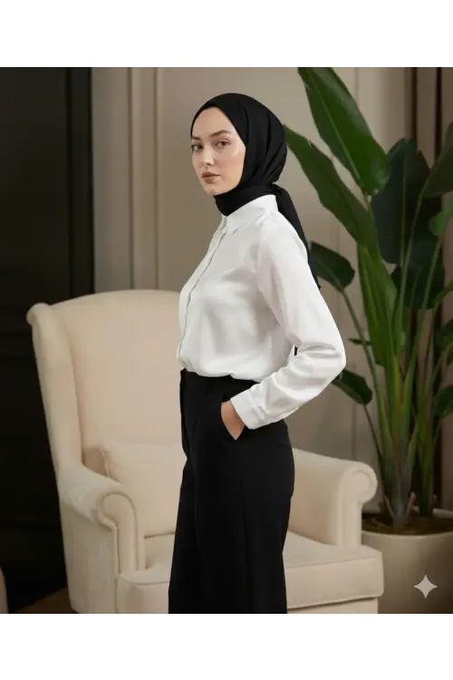 Kadın Beyaz Tesettür Küçük ve Büyük Bedenler Hafif Dökümlü Saten Yüzeyli Gömlek HZL25W-BD139641