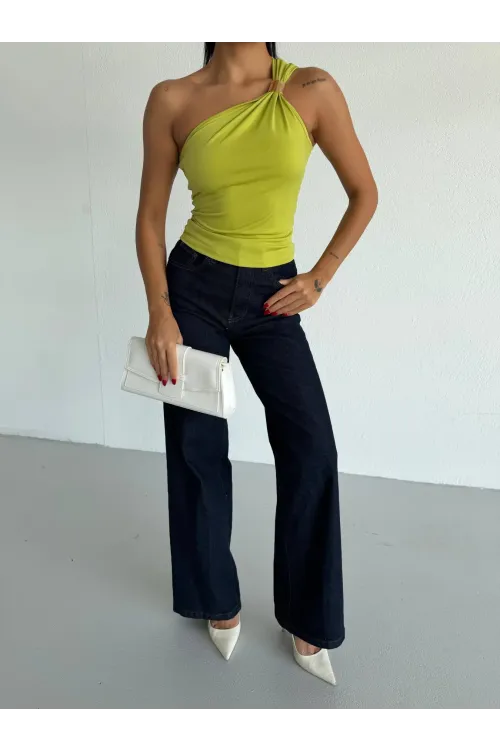 Kadın Fıstık Yeşili Tek Omuz Gold Metal Detaylı Sandy Bluz HZL26S-FRY123821