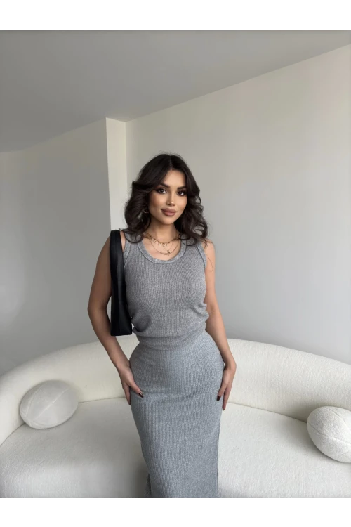 Kadın Gri Triko Crop Uzun Yırtmaçlı Etek Takım HZL25W-ZK1991