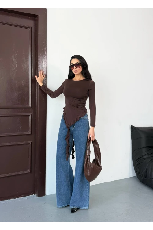Kadın Kahve Fırfır Detaylı Uzun Kol Asimetrik Bluz HZL25W-FRY123621